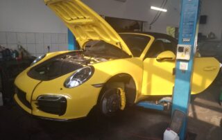 Serwisowane auto premium (Porsche, Audi, Mercedes) w warsztacie AutoWaw Warszawa