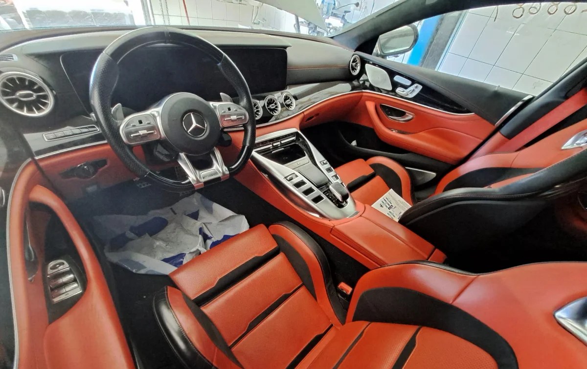 Mercedes-AMG GT63S – konwersja USA→EU i naprawa po kolizji