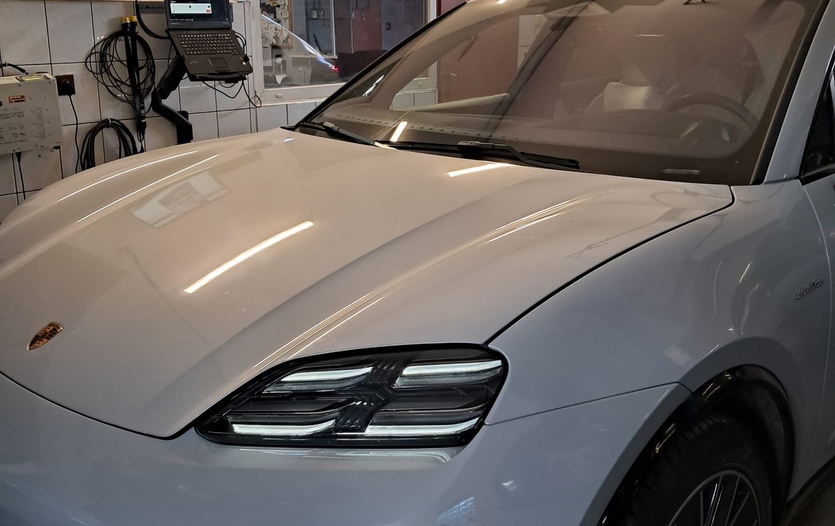 Porsche Macan 4 Electric – konwersja USA→EU